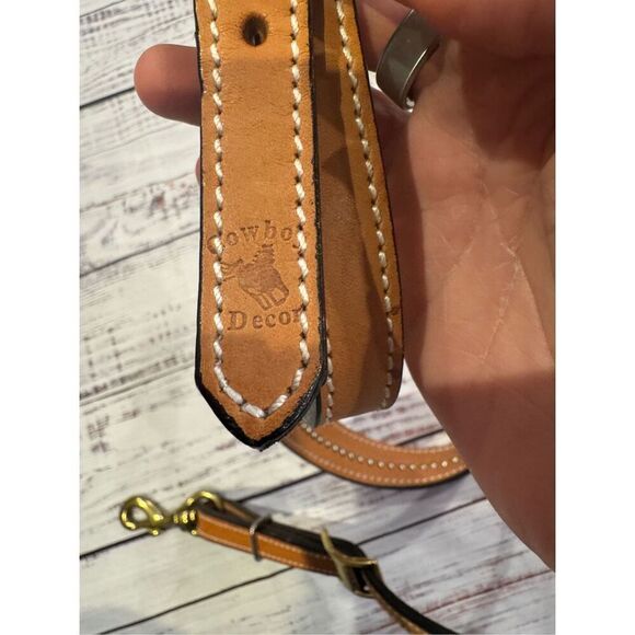 Cowboy Decor barrel racing breastplate light oil full size new - Picture 3 of 3